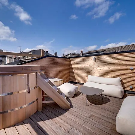 Magnifique Maison Avec Rooftop Et Jacuzzi * Bordéus